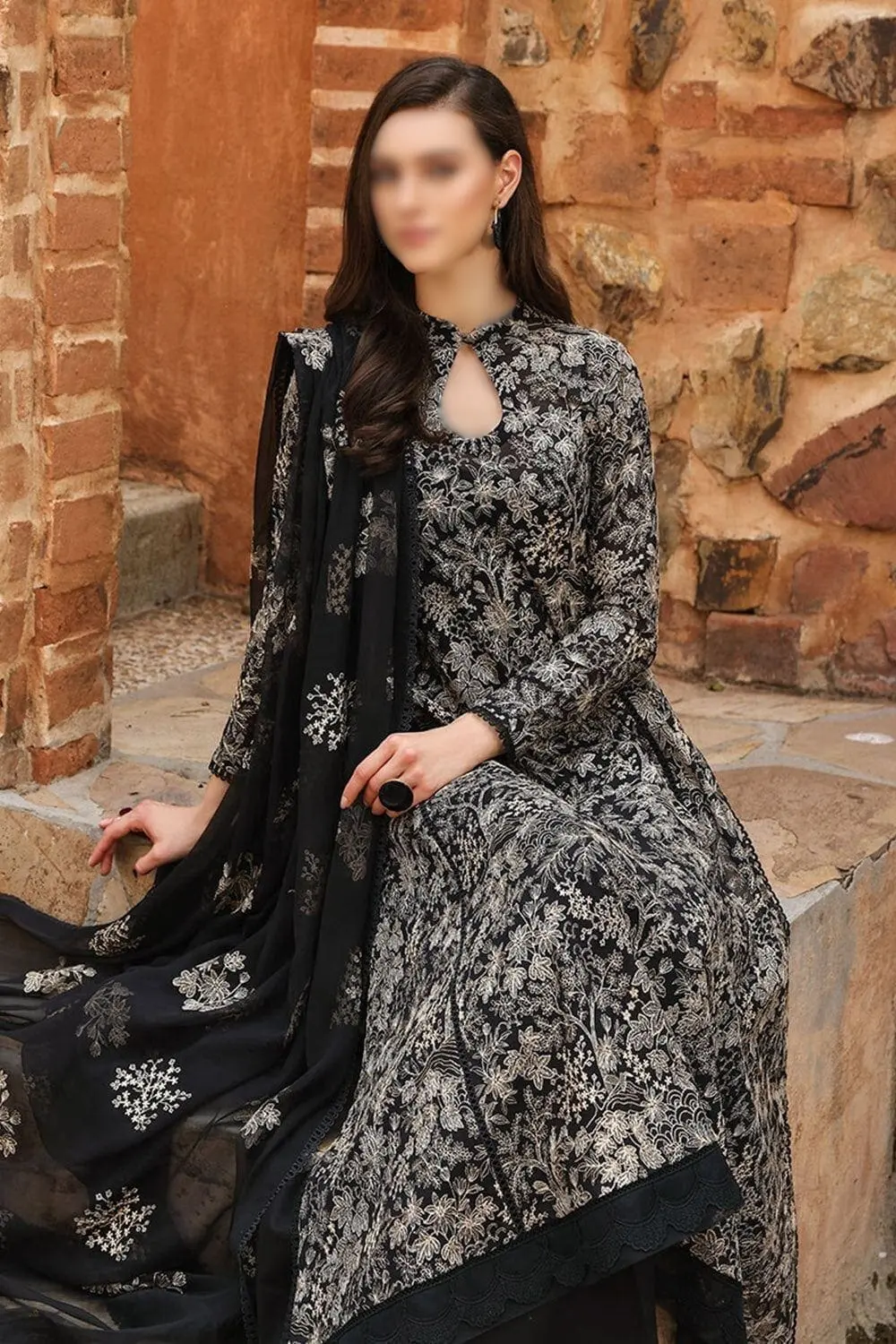 Bareeze Unstitched Embroidered 3 Piece Lawn Suit - Image 2