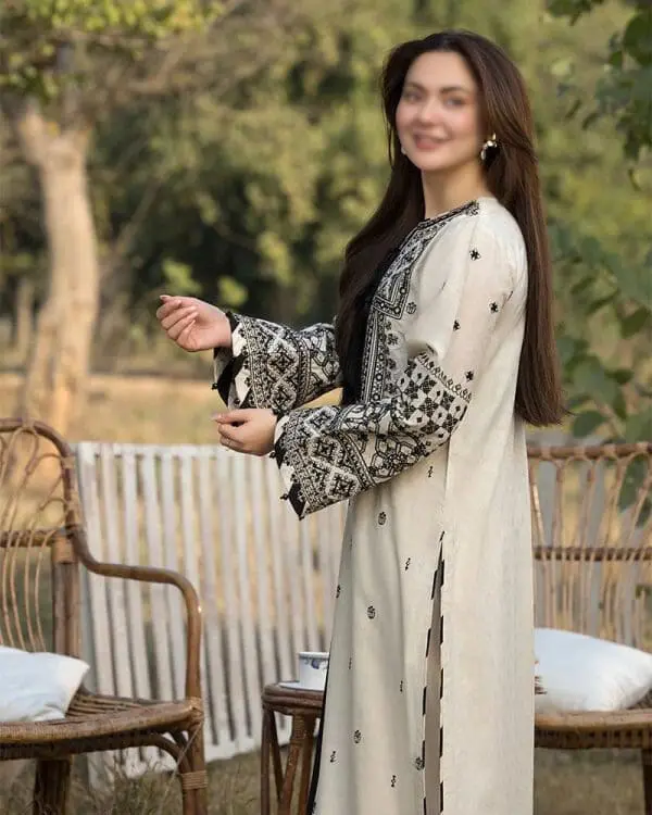 Qalamkar Unstitched 3pc Embroidered Cambric Suit - Image 3