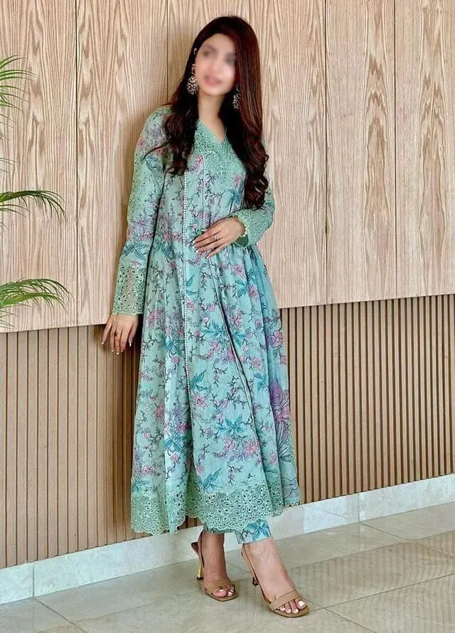IZNIK Unstitched Printed Chikankari 3 Piece Lawn Suit - Image 4