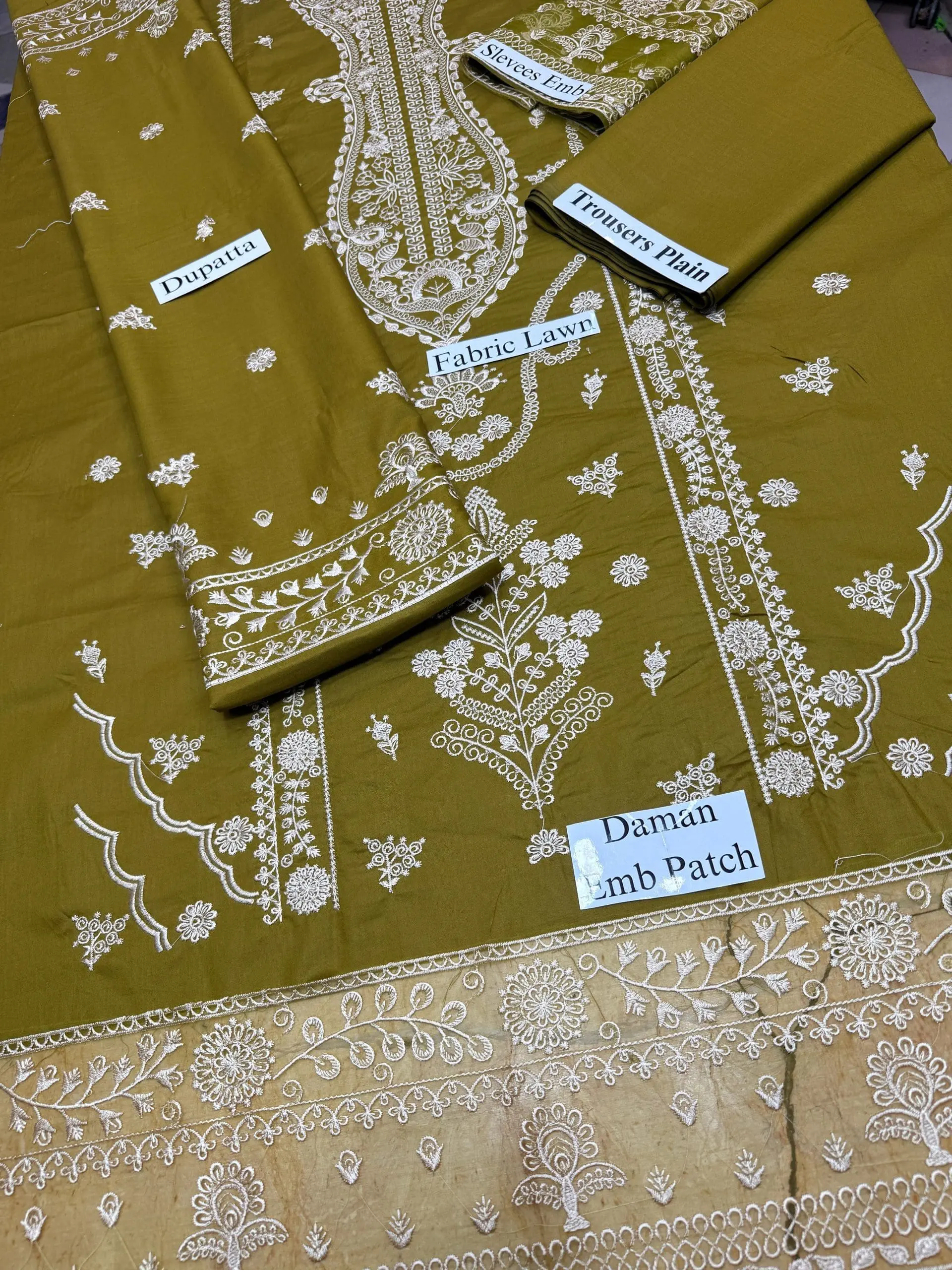Qalamkar Unstitched Embroidered 3 Piece Lawn Suit - Image 6