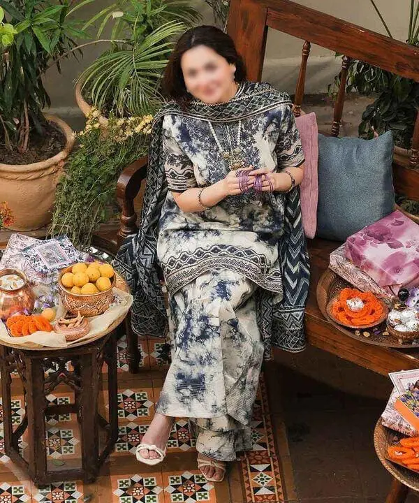 Sapphire Unstitched Digital Print 3 Piece Lawn Suit