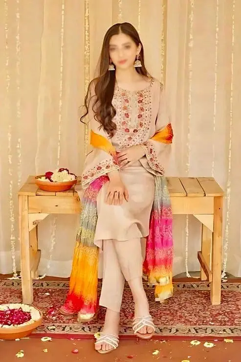 Model wearing ASLING 3 Piece Unstitched Summer Lawn Suit for Women featuring a printed lawn shirt, plain trousers, and a vibrant printed dupatta – styled for a breezy summer look.