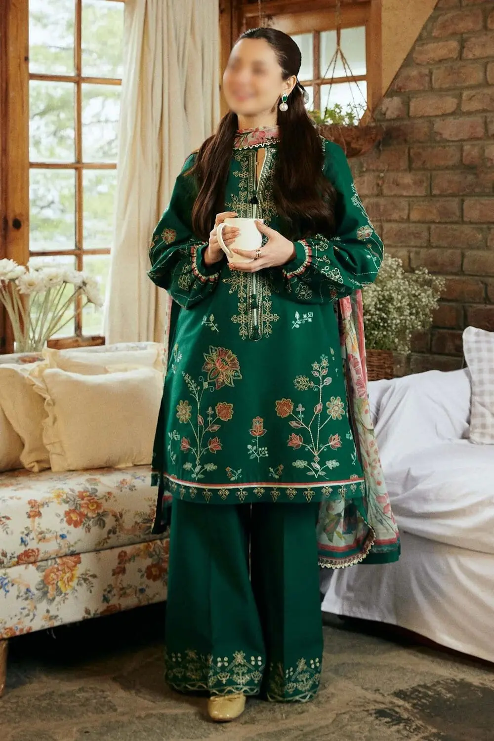 Zara Shahjahan Unstitched Green Embroidered 3 Piece Lawn Suit - Image 4