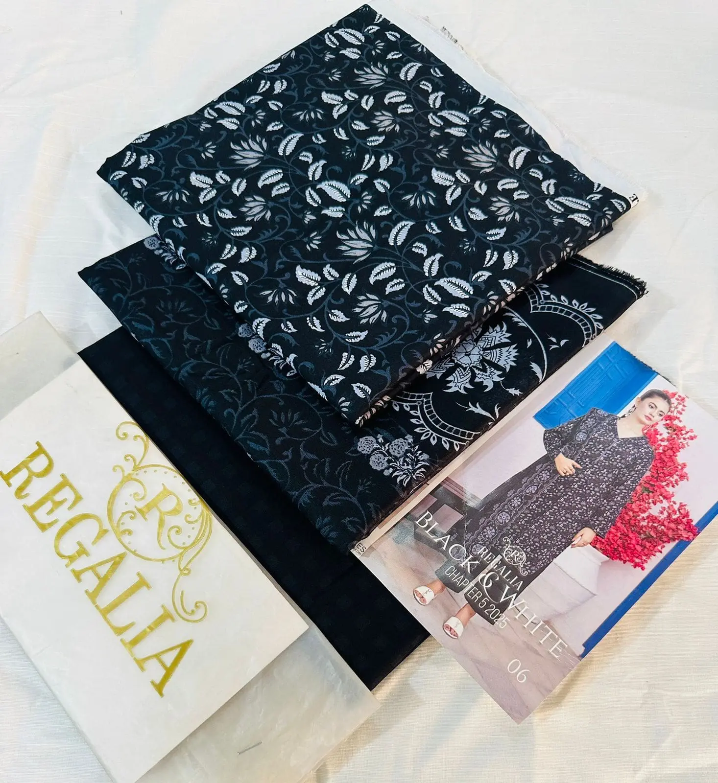 Safina Printed 3 Piece Lawn Suit Regalia Design 06 with Lawn Dupatta – Unstitched Summer Collection 2025