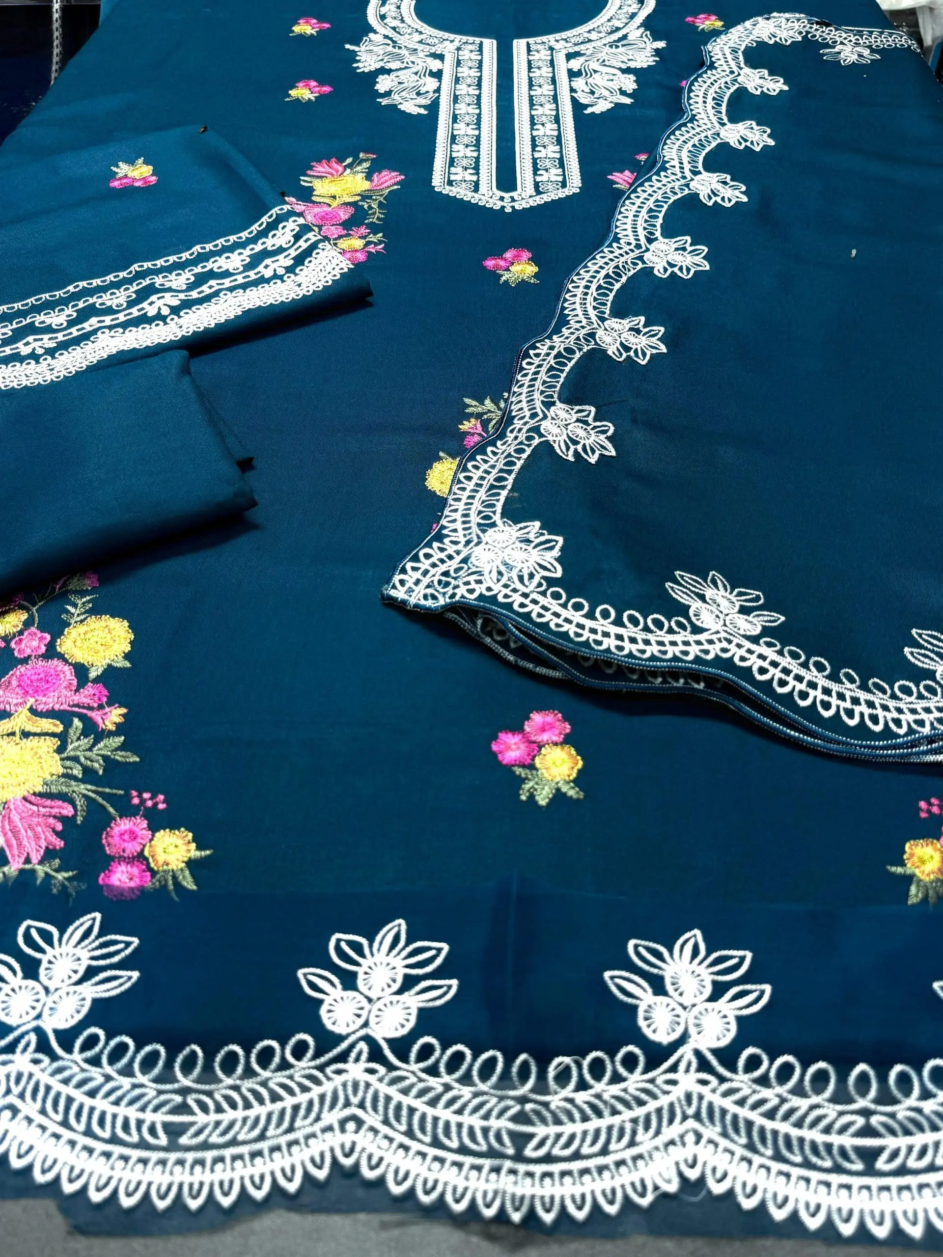 Unstitched Crimson Winter 3pc Dhanak Suit
