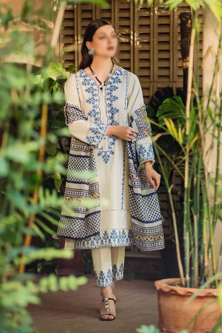 Asling Luxury Winter Collection – 3 Piece Embroidered Dhanak Suit (Code 7501) - Image 2