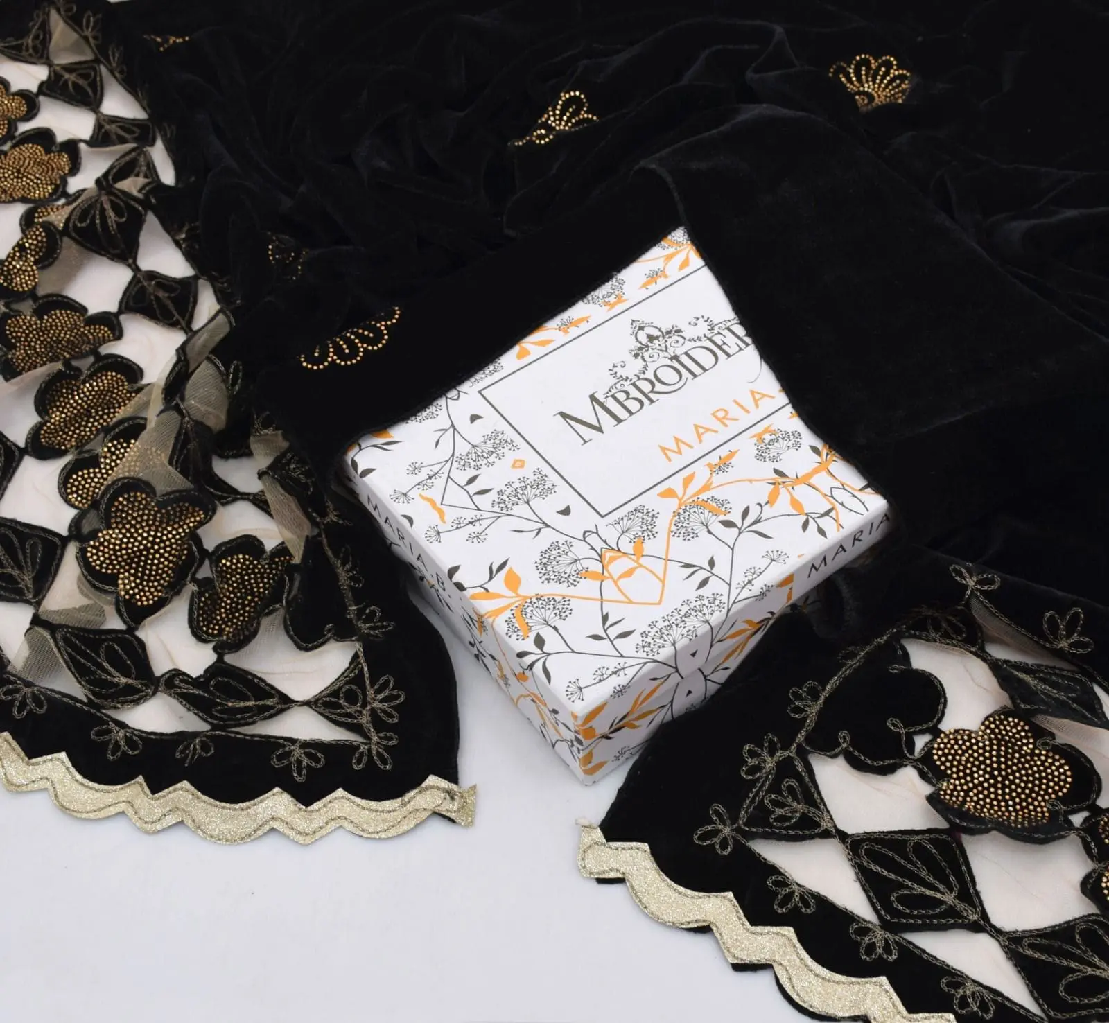 Maria B Fancy Wedding Velvet Shawl – Embellished Cutwork Stone Design - Image 5