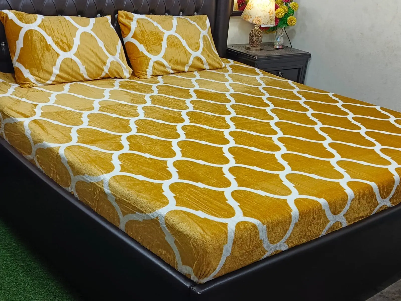 Warm Fleece King Size Bedsheet – Modern Patterns (7 Designs) - Image 4