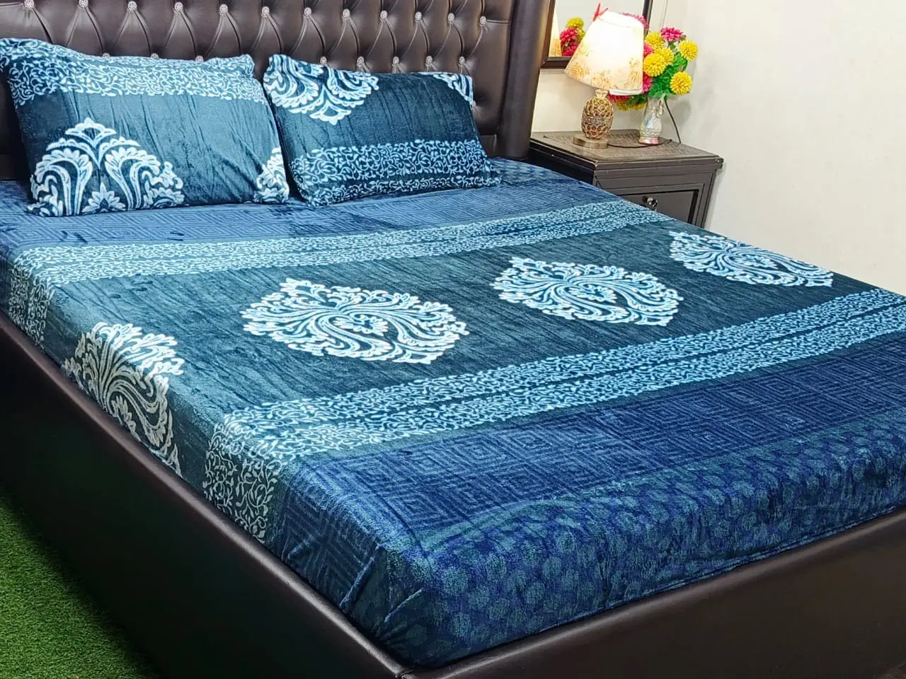 Winter Fleece Bedsheet Collection – Classic Prints (7 Designs) - Image 7