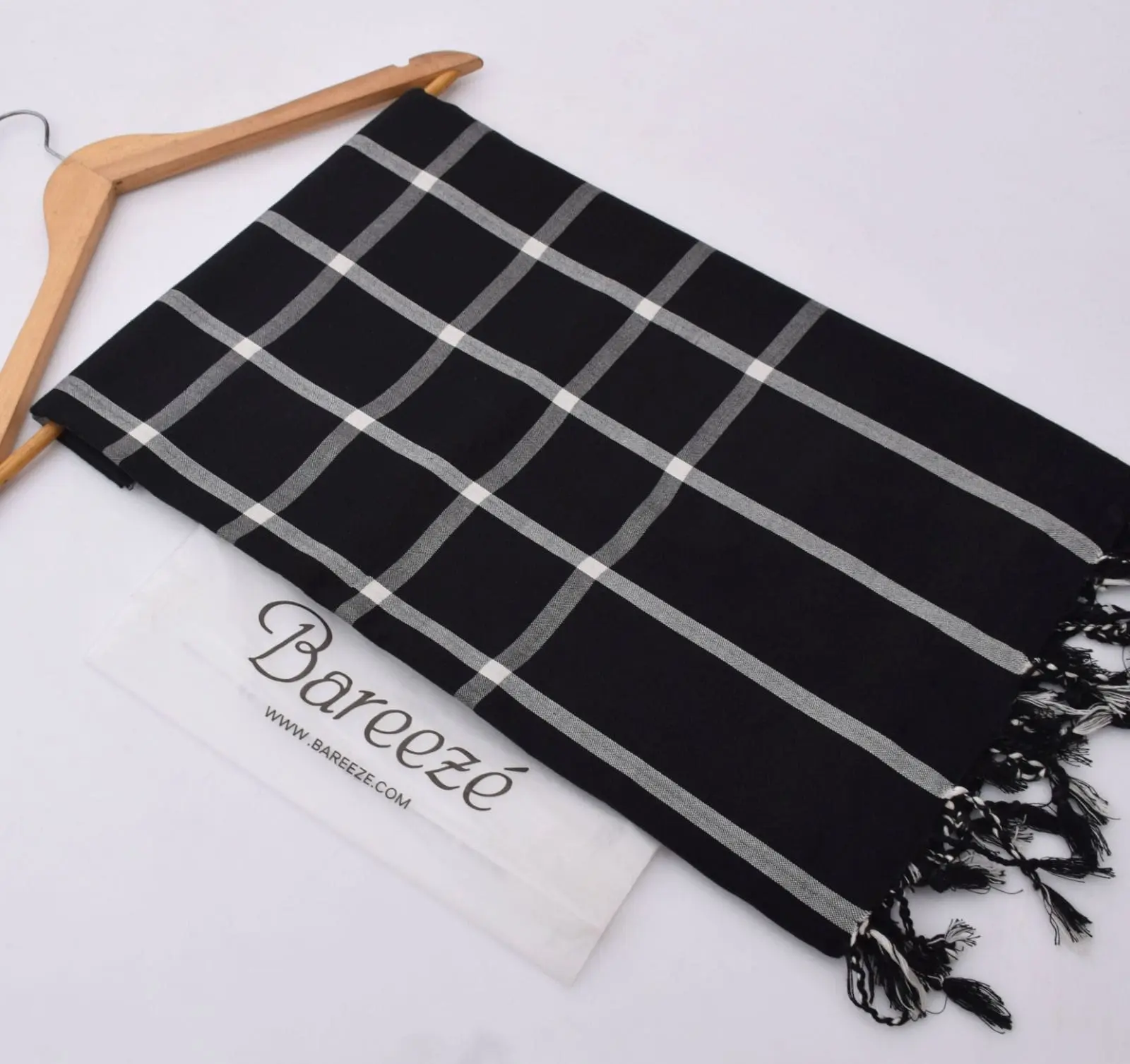 Winter Women’s Wool Shawl - Image 4