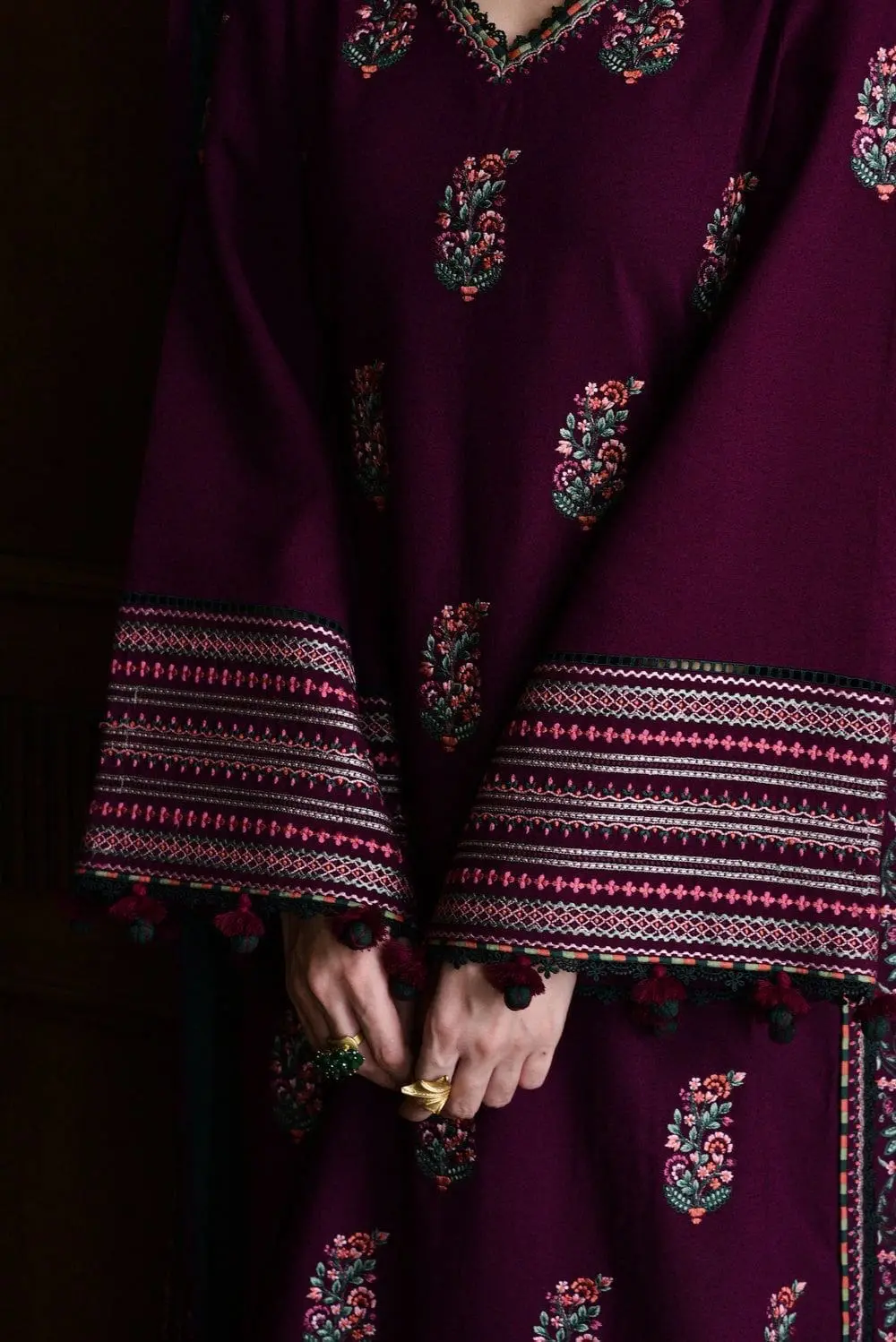 BATIK – 3pc Dhanak Winter Suit with Embroidery (Code 7281) - Image 3