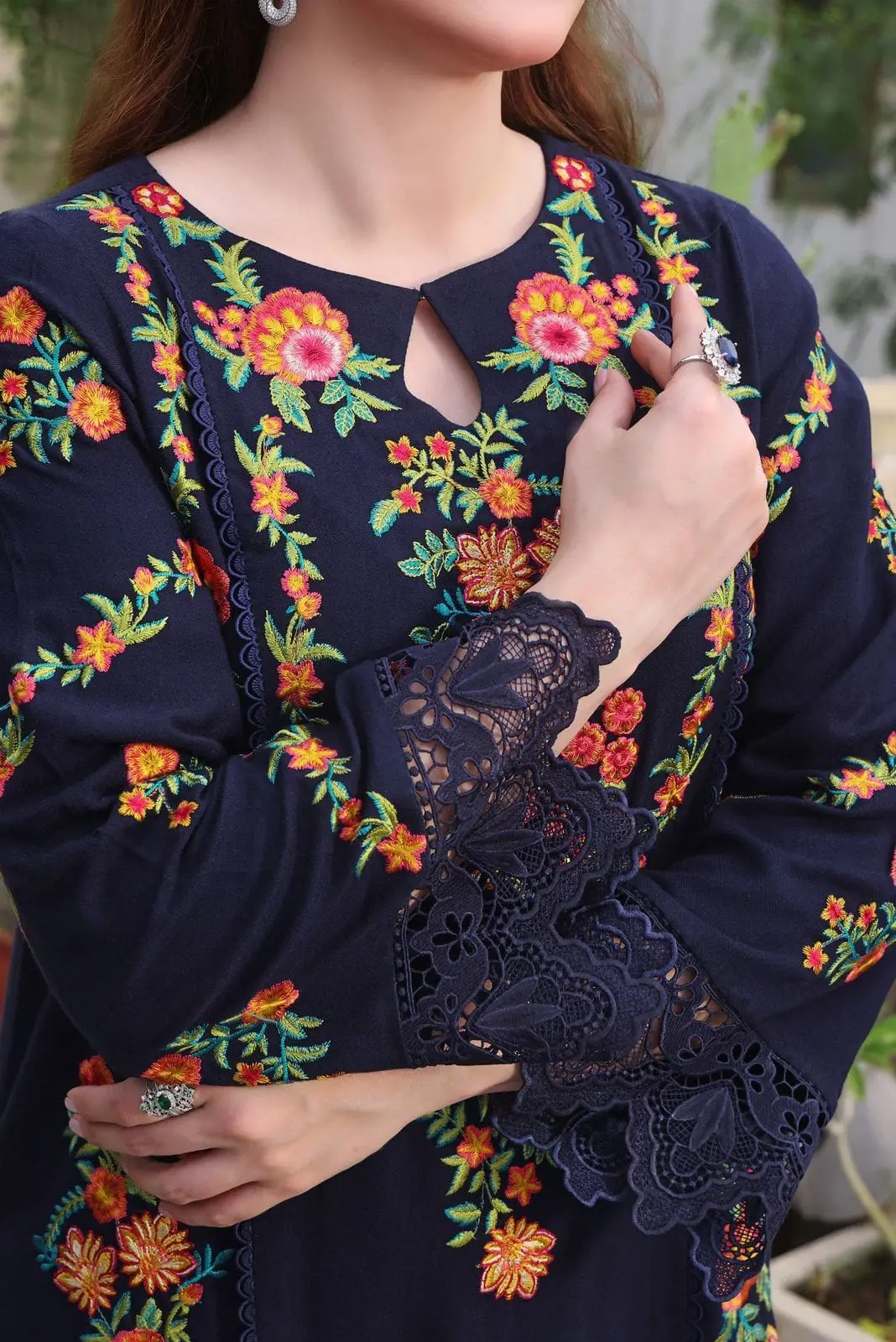 Aneelas 3 Piece Embroidered Lawn Suit Slub Monark Dupatta D 4059 - Image 3