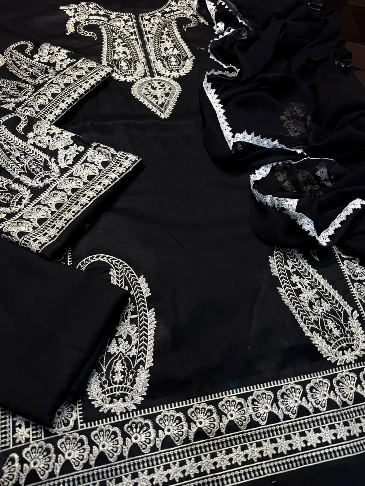 Mirana 3 Piece Embroidered Lawn Suit Bamber Lace Dupatta - Image 3