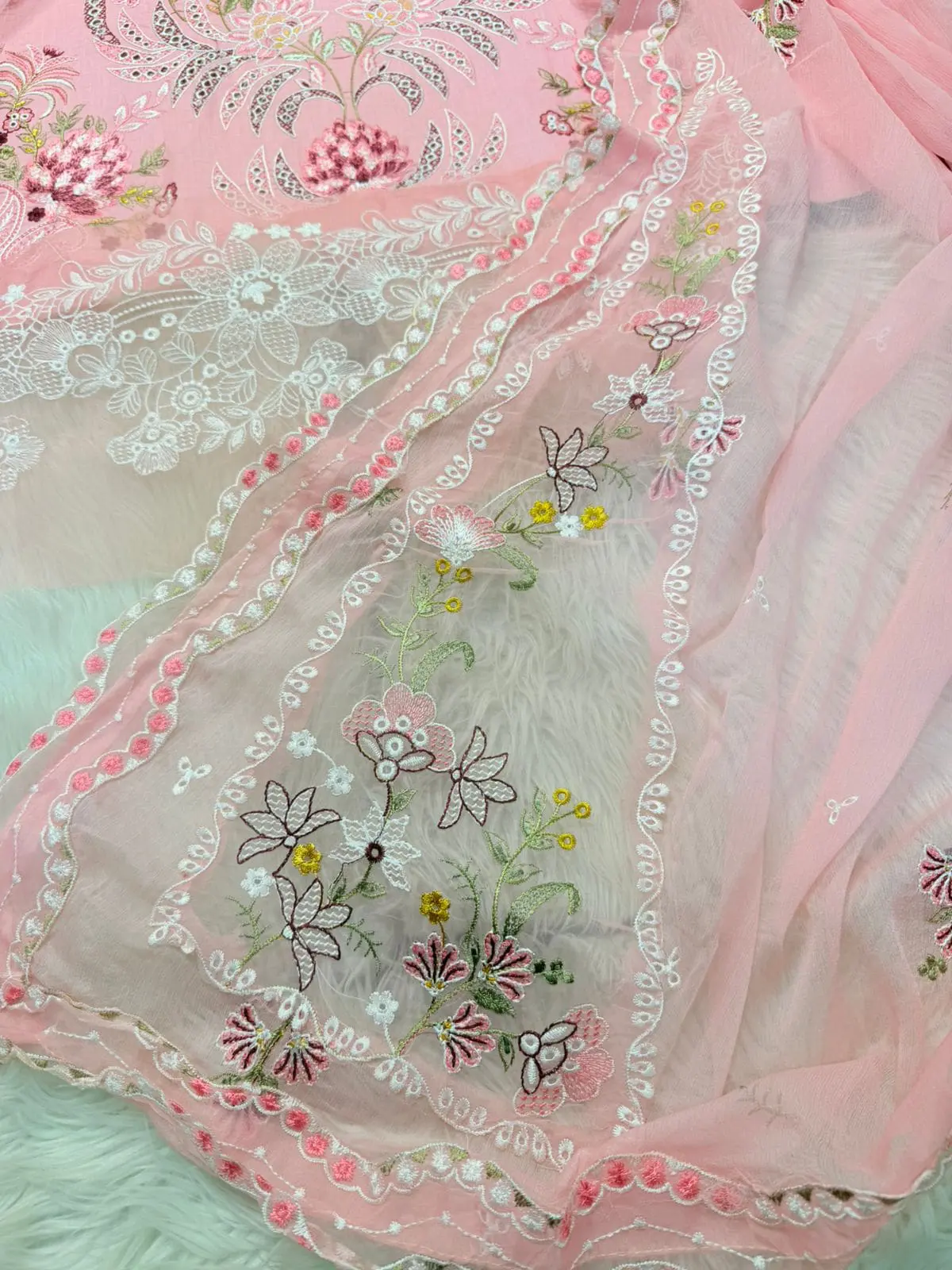 Aneelas Pink 3 Piece Embroidered Lawn Suit With Bamber Chiffon Dupatta - Image 5